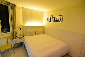 Kiwi Express Hotel - Zhong Zheng Branch