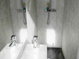 Kew Studios and Rooms