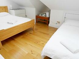 Kew Studios and Rooms