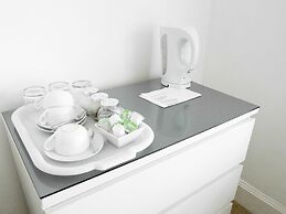 Kew Studios and Rooms