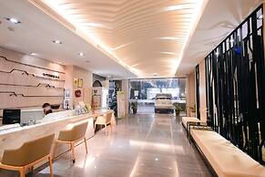 Kiwi Express Hotel - Kaohsiung Station