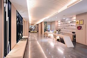 Kiwi Express Hotel - Kaohsiung Station