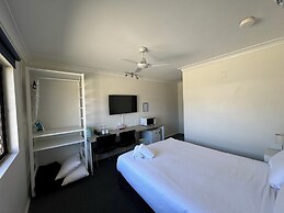 Toreador Motel