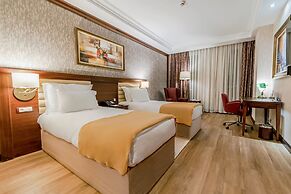 Wellborn Luxury Hotel