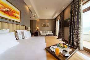 Wellborn Luxury Hotel
