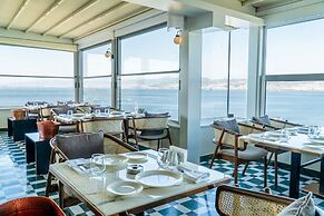 Wellborn Luxury Hotel