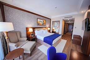 Wellborn Luxury Hotel
