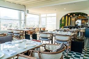Wellborn Luxury Hotel