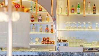 Wellborn Luxury Hotel