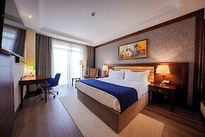 Wellborn Luxury Hotel