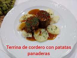 Hostal Valdepeñas by Bossh Hotels