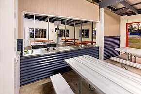 Lakeside Forster Holiday Park