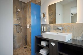 Mainport Hotel Rotterdam, a Hilton Affiliate Hotel