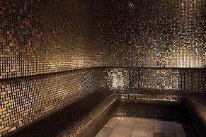 Haven Hotel Rotterdam, Curio Collection by Hilton