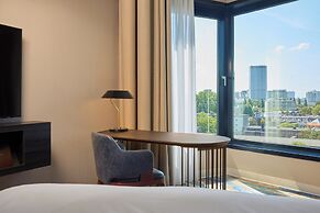 Haven Hotel Rotterdam, Curio Collection by Hilton