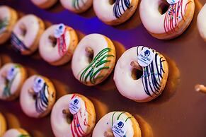 Haven Hotel Rotterdam, Curio Collection by Hilton