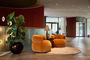 Haven Hotel Rotterdam, Curio Collection by Hilton