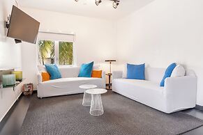 Blanc Kara - Adults Only