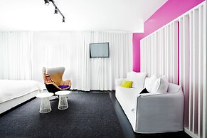 Blanc Kara - Adults Only