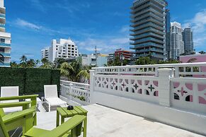 Blanc Kara - Adults Only