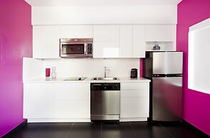 Blanc Kara - Adults Only