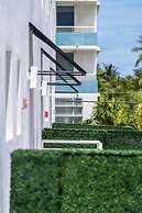 Blanc Kara - Adults Only