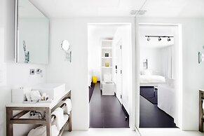 Blanc Kara - Adults Only