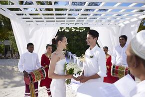 Centara Ras Fushi Resort & Spa Maldives