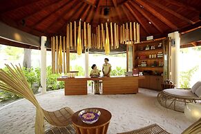 Centara Ras Fushi Resort & Spa Maldives