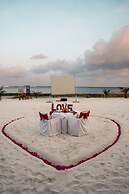 Centara Ras Fushi Resort & Spa Maldives