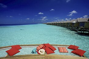 Centara Ras Fushi Resort & Spa Maldives
