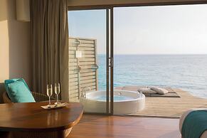 Centara Ras Fushi Resort & Spa Maldives