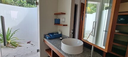 Centara Ras Fushi Resort & Spa Maldives