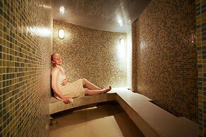 Centara Ras Fushi Resort & Spa Maldives