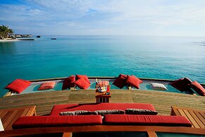 Centara Ras Fushi Resort & Spa Maldives