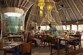 Centara Ras Fushi Resort & Spa Maldives