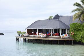 Centara Ras Fushi Resort & Spa Maldives