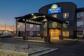 Days Inn & Suites by Wyndham Yorkton
