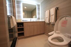 Polynesian Residences Waikiki Beach