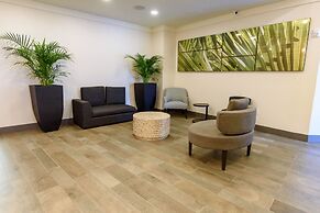 Polynesian Residences Waikiki Beach