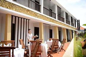 Suris Boutique Hotel