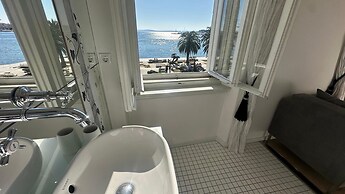 Riva Luxury Suites