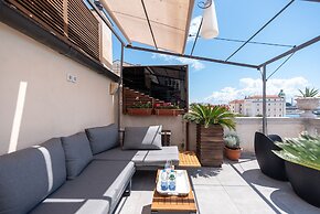 Riva Luxury Suites