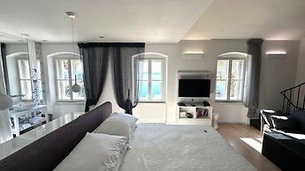 Riva Luxury Suites