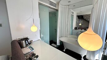 Riva Luxury Suites