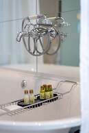 Riva Luxury Suites