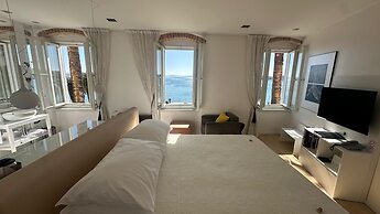 Riva Luxury Suites