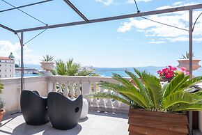 Riva Luxury Suites