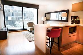 93 Luxury Suites & Residences