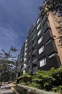 93 Luxury Suites & Residences